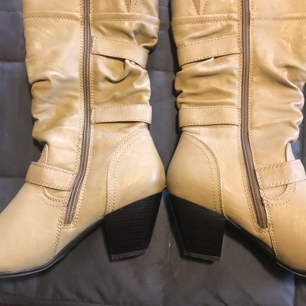 Boots - Picture 2 of 6